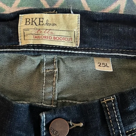 Women’s BKE Stella Tailored Bootcut 25L - Picture 2 of 4